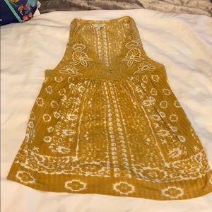 Lucky brand crochet appliqué swing top